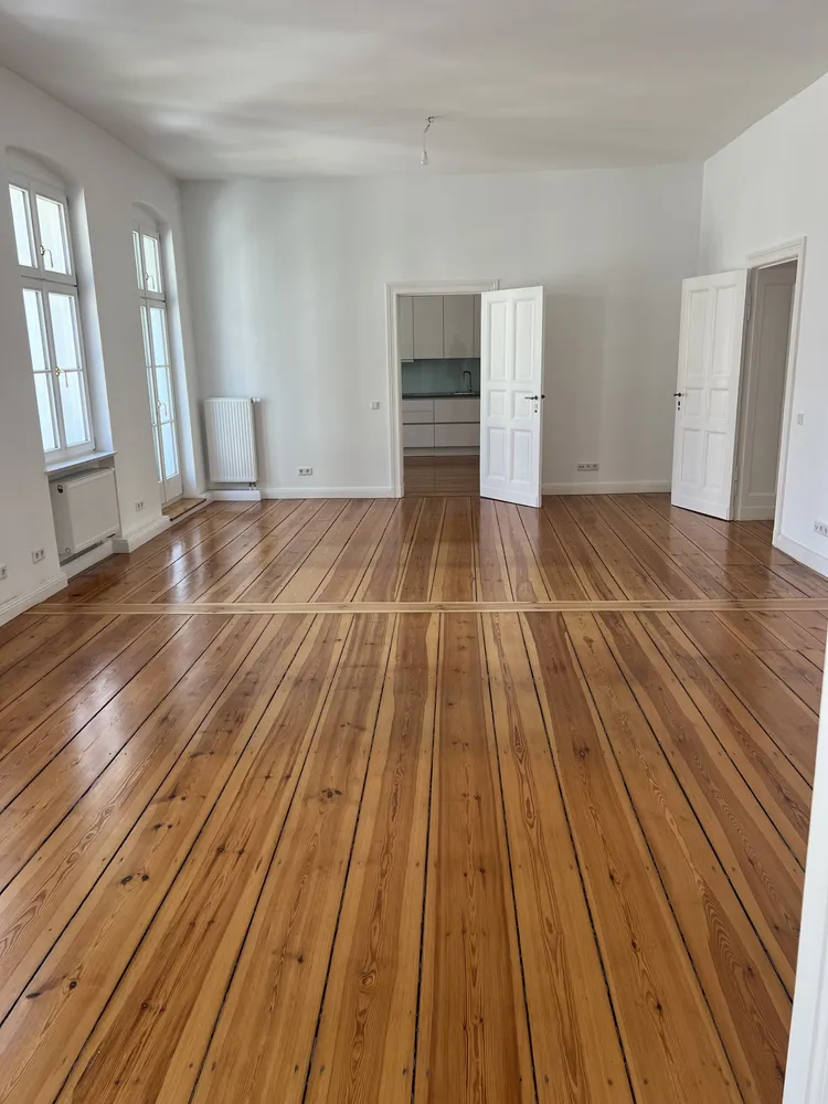 4 Zimmer Wohnung mit 163 m² in Berlin – Bild 2