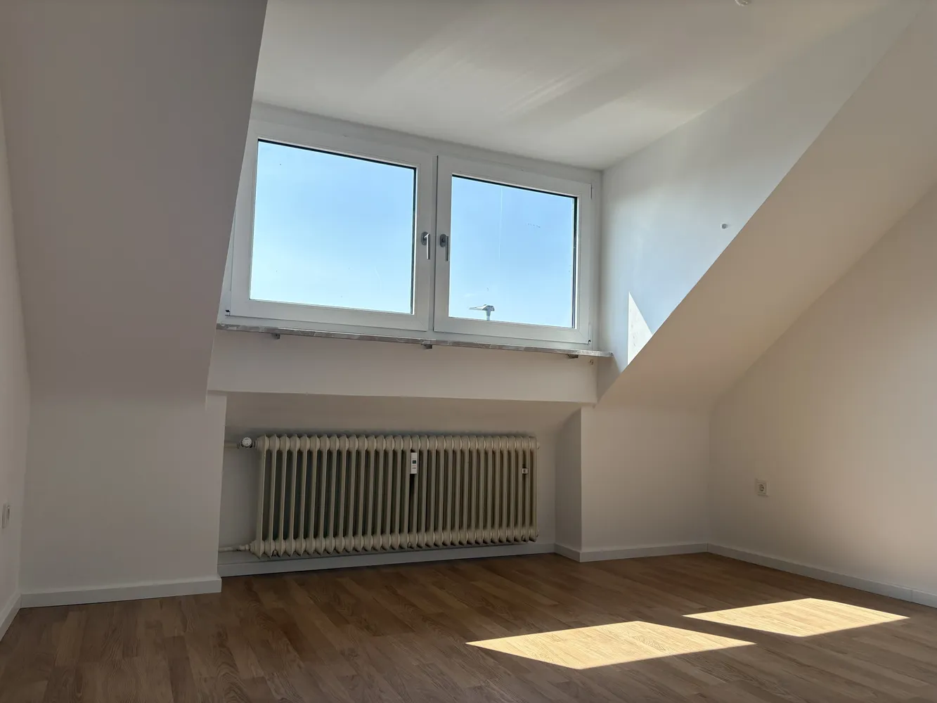3 Zimmer Wohnung mit 74 m² in Bergisch Gladbach – Bild 2