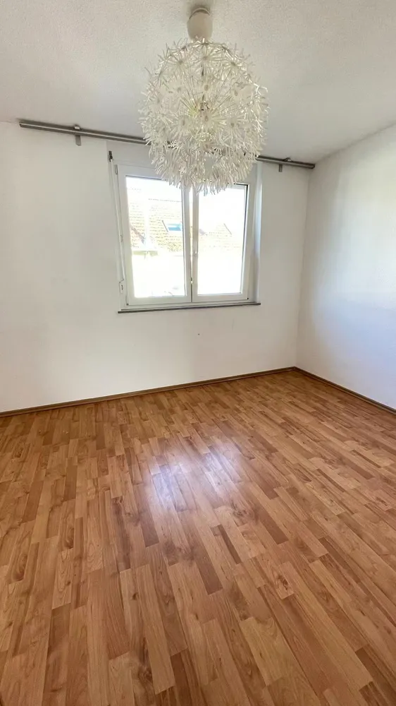 5 Zimmer Haus mit 104 m² in Metzingen – Bild 2