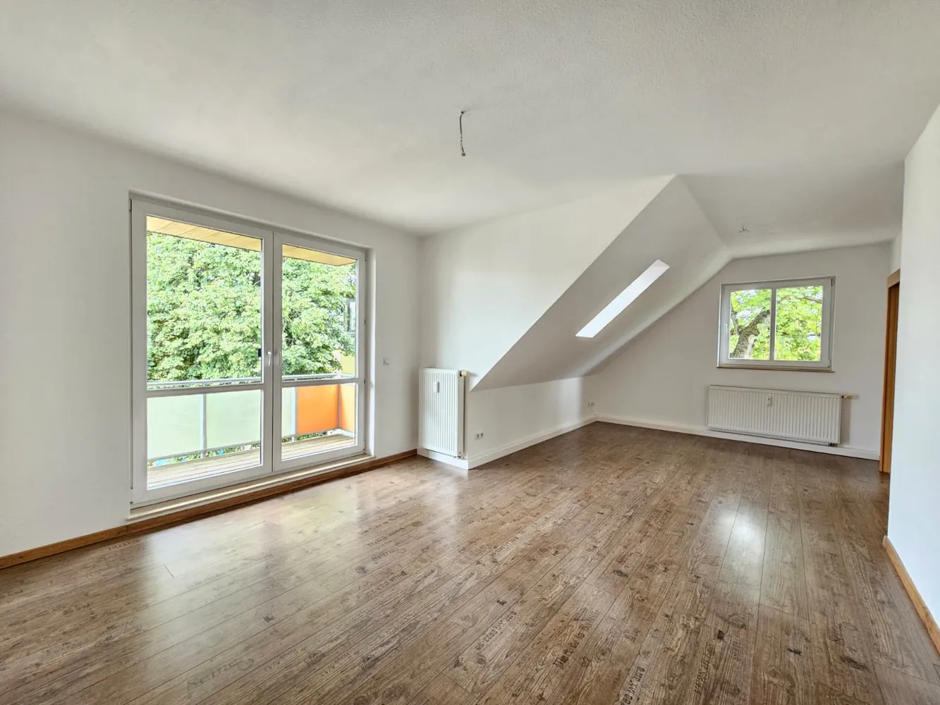 4 Zimmer Wohnung mit 93 m² in Magdeburg – Bild 2