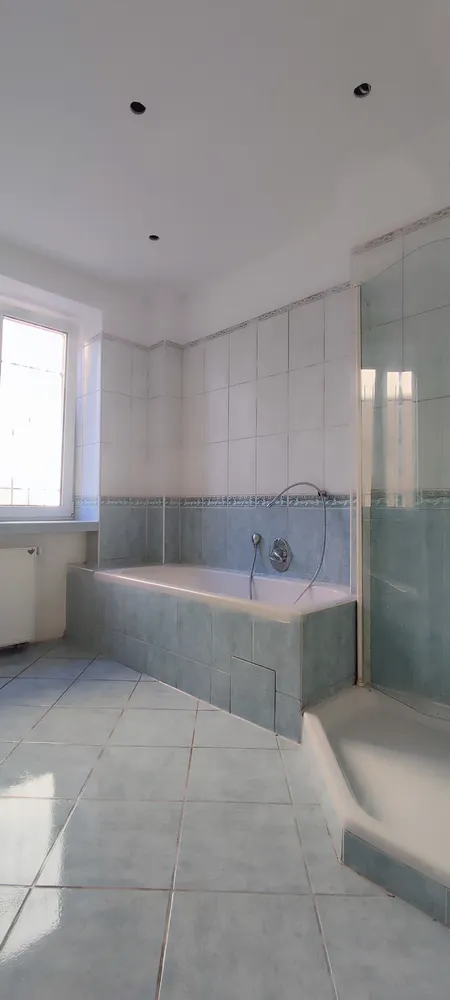 3 Zimmer Wohnung mit 96 m² in Karlsruhe – Bild 2