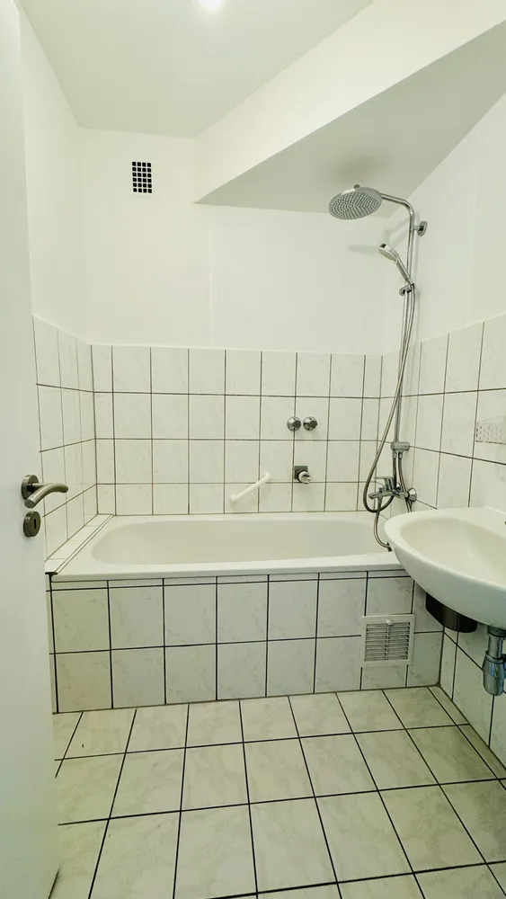 2 Zimmer Wohnung mit 65 m² in Düsseldorf – Bild 12