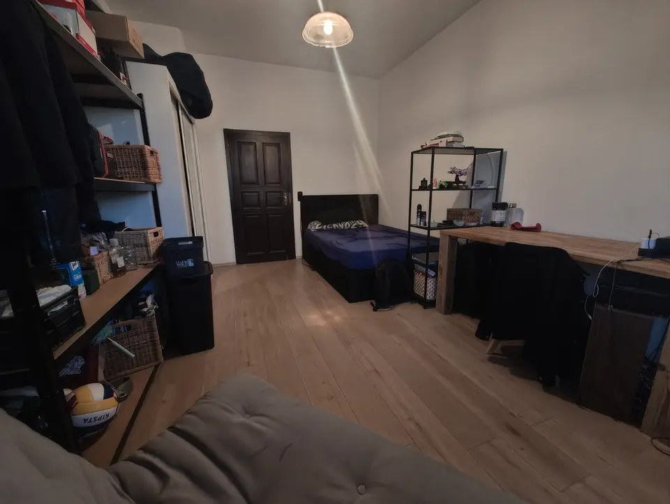 Shared room with 80 m² in Stuttgart – Photo 1