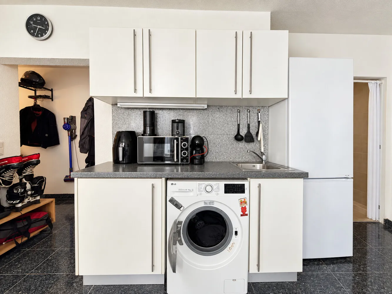 1 Zimmer Wohnung mit 30 m² in Köln – Bild 6