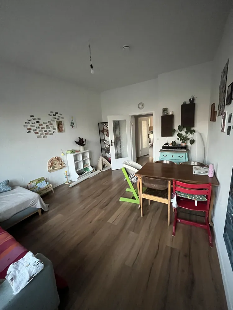 4 Zimmer Wohnung mit 100 m² in Magdeburg – Bild 2