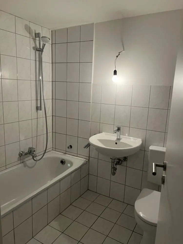 1 Zimmer Wohnung mit 35 m² in Köln – Bild 6