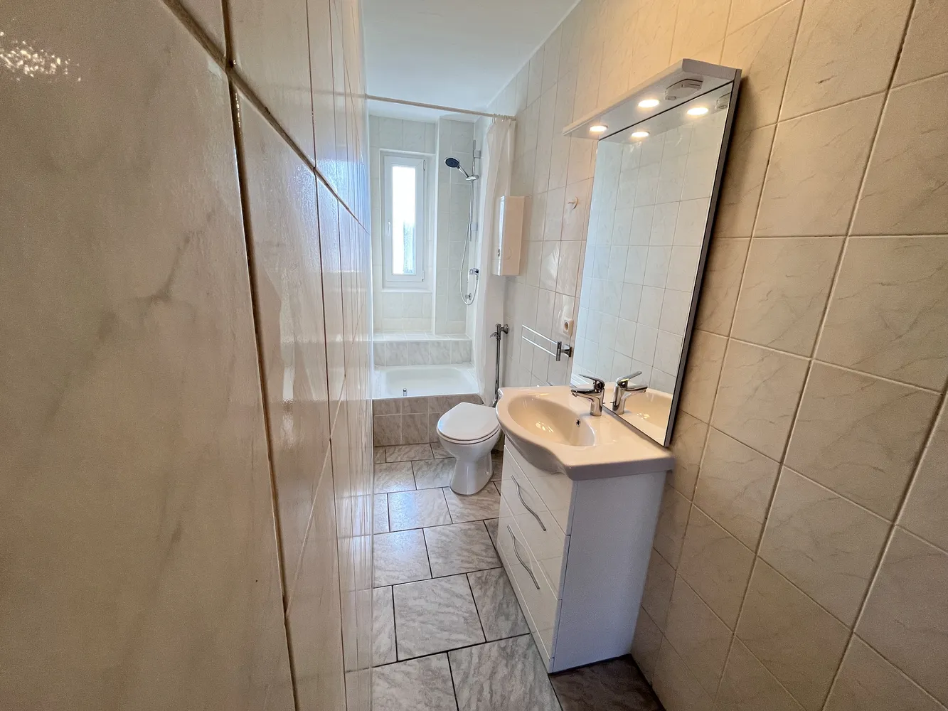 3 Zimmer Wohnung mit 65 m² in Nürnberg – Bild 2