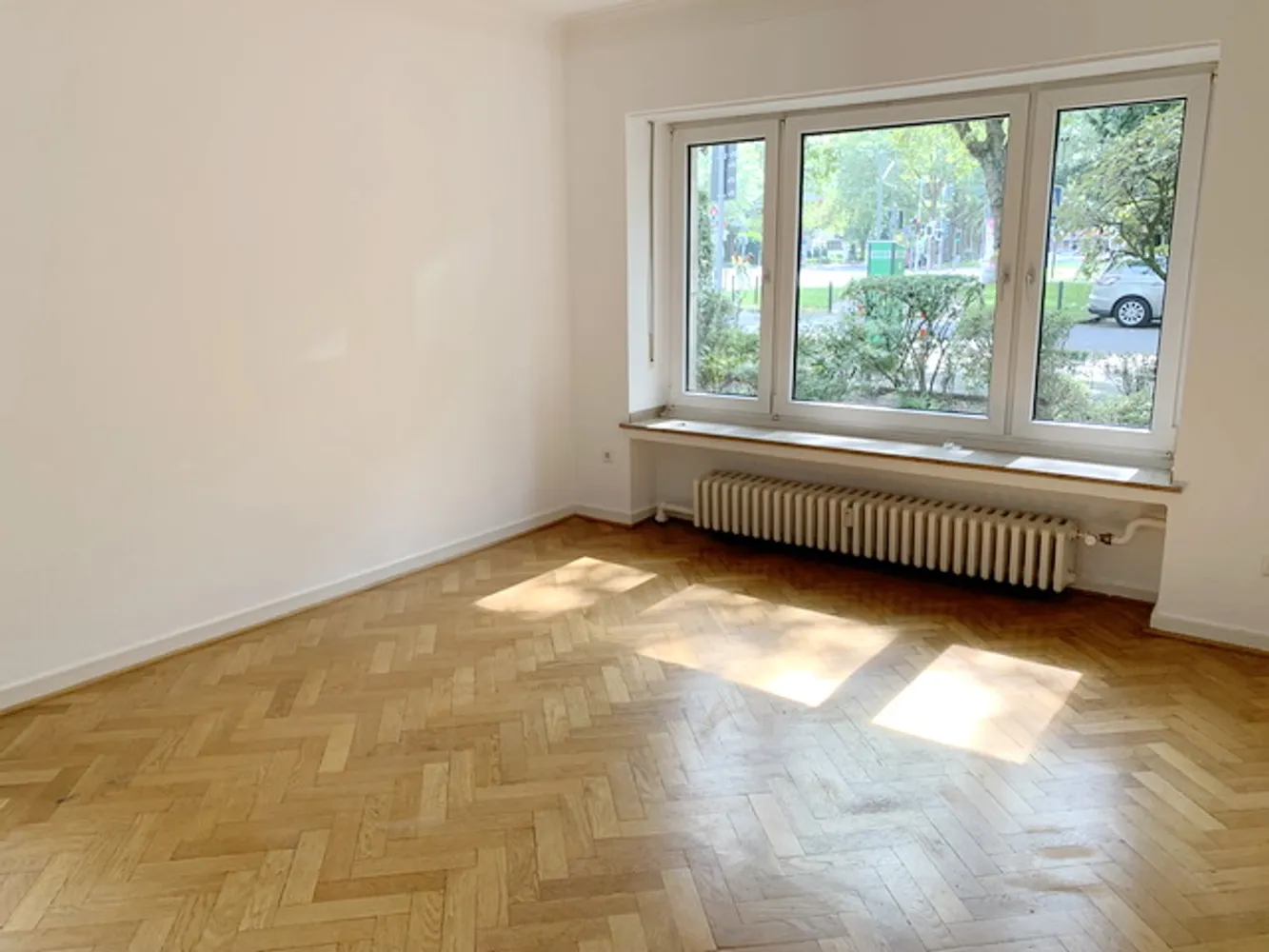 4 Zimmer Wohnung mit 94 m² in Düsseldorf – Bild 2
