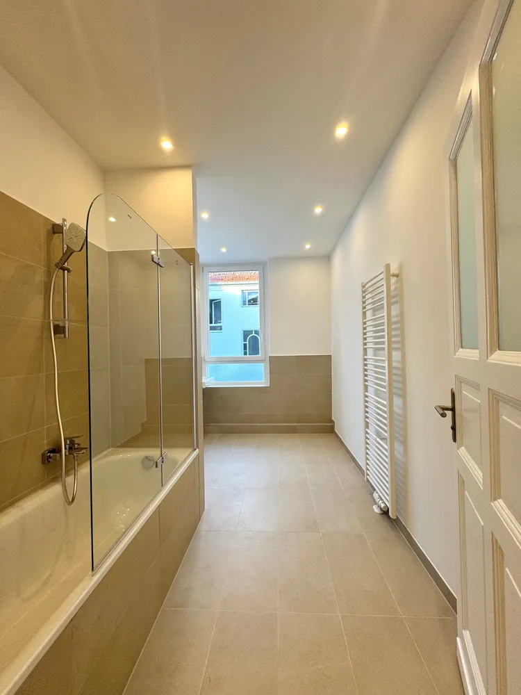 2 Zimmer Wohnung mit 81 m² in Berlin – Bild 9