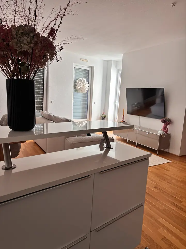 3 Zimmer Wohnung mit 112 m² in Frankfurt am Main – Bild 1