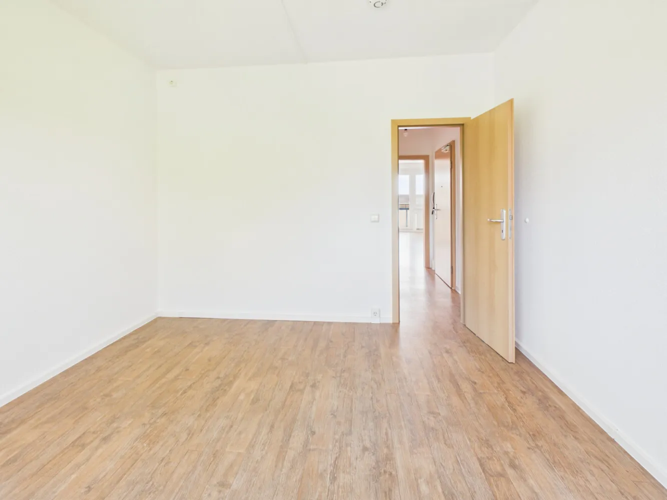 2 Zimmer Wohnung mit 54 m² in Chemnitz – Bild 4