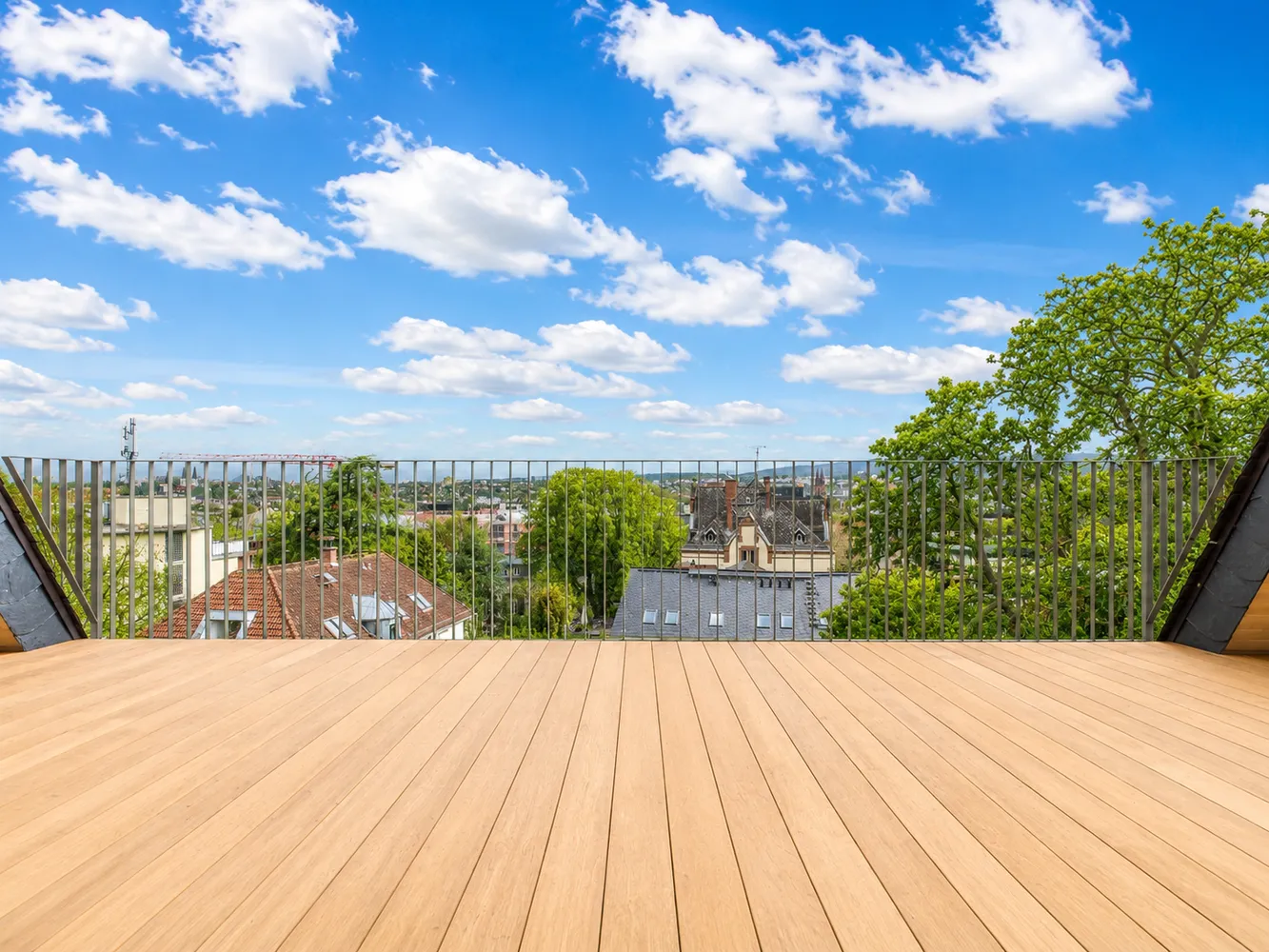 5 Zimmer Wohnung mit 252 m² in Wiesbaden – Bild 5
