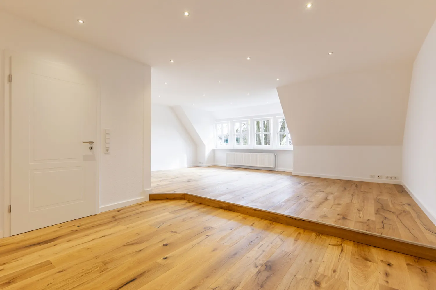 4 Zimmer Wohnung mit 141 m² in Lüneburg – Bild 1