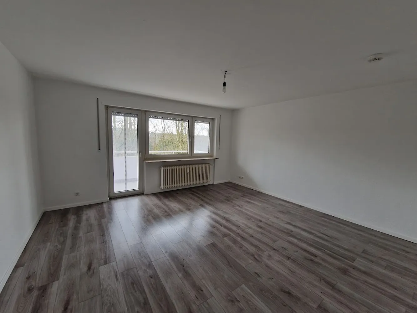 4 Zimmer Wohnung mit 107 m² in Saarbrücken – Bild 1