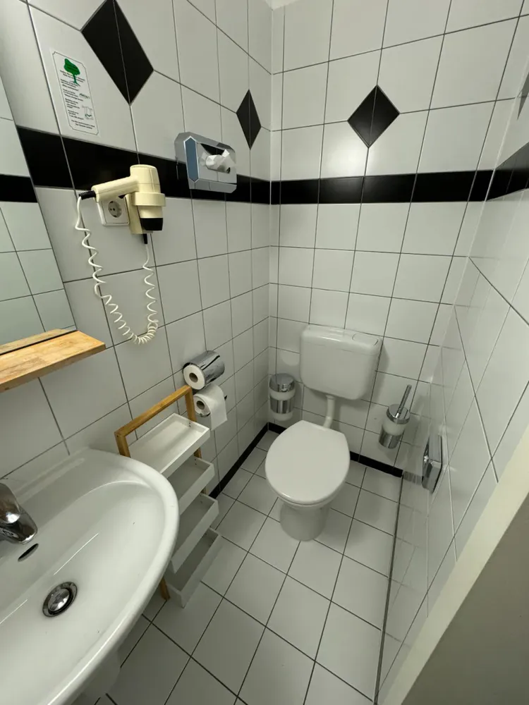 Shared room with 13 m² in Berlin – Photo 2