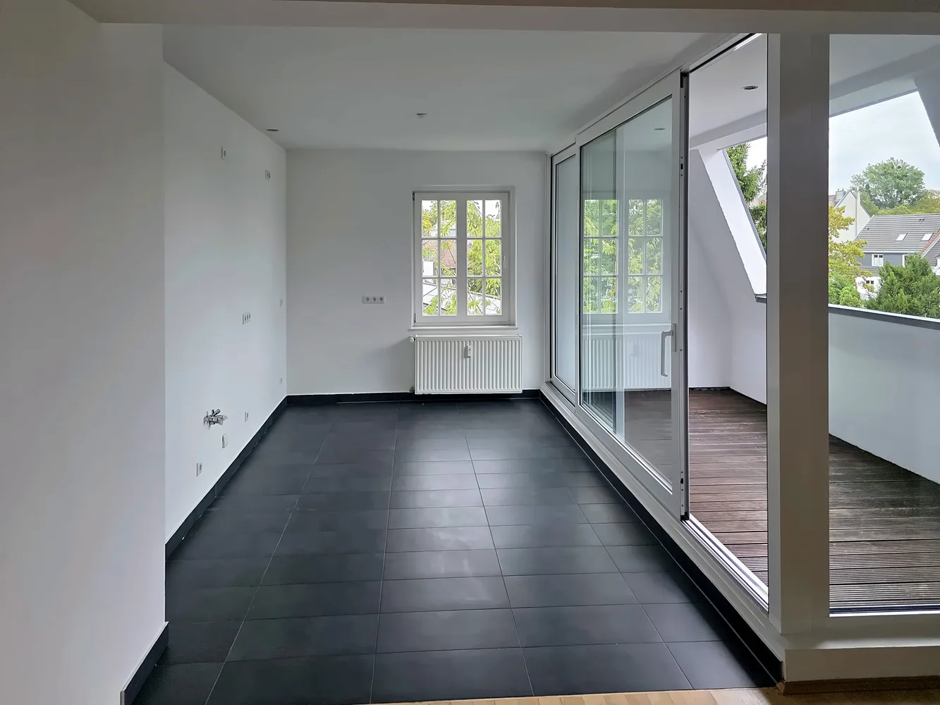 6 Zimmer Wohnung mit 200 m² in Düsseldorf – Bild 4