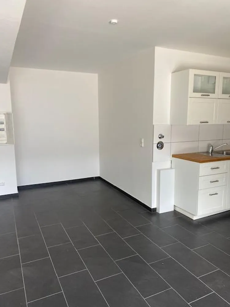 2 Zimmer Wohnung mit 98 m² in Duisburg – Bild 4
