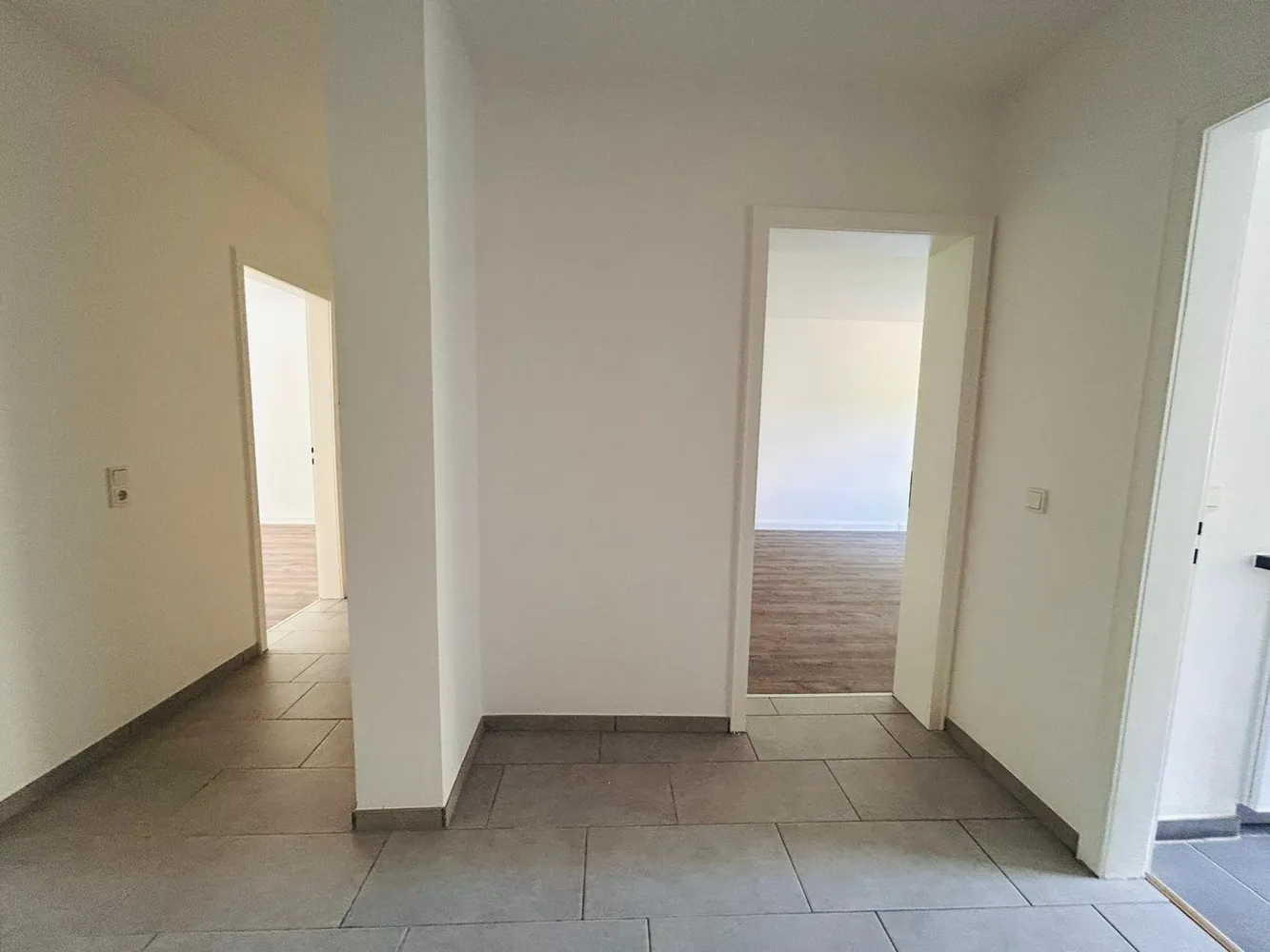 4 Zimmer Wohnung mit 84 m² in Köln – Bild 2