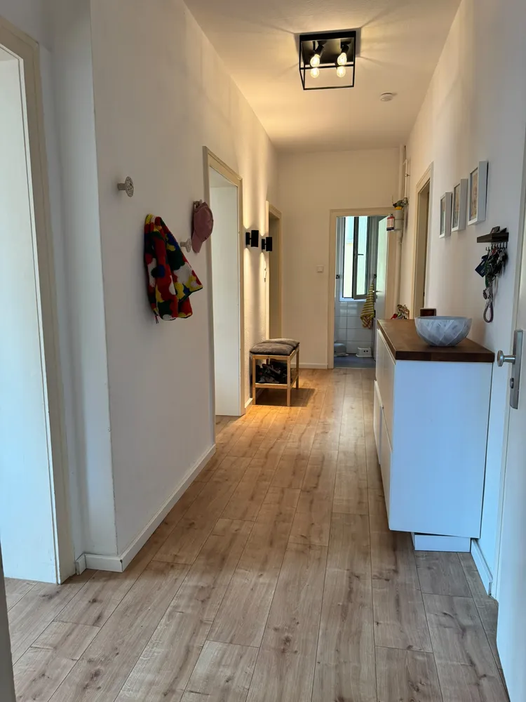 4 Zimmer Wohnung mit 100 m² in Frankfurt am Main – Bild 3