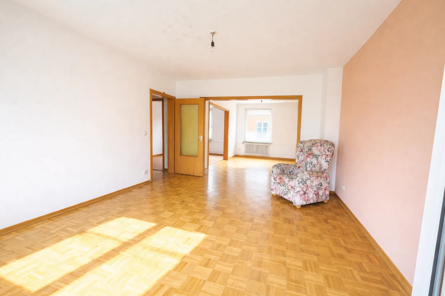 7 Zimmer Wohnung mit 132 m² in Duisburg – Bild 1