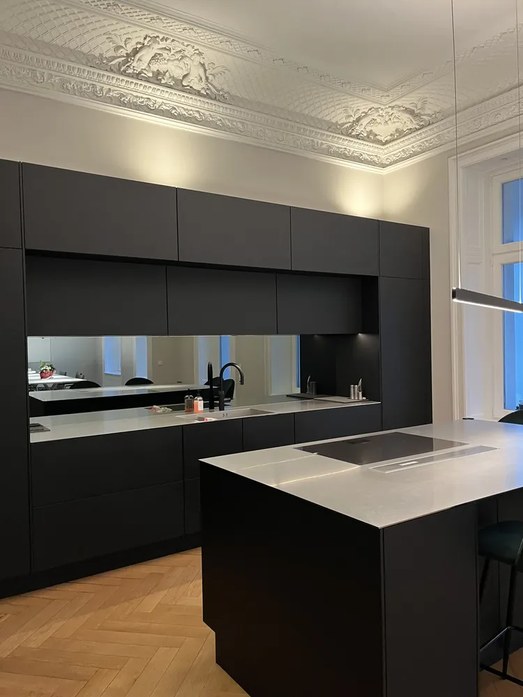 7 Zimmer Wohnung mit 270 m² in Hamburg – Bild 4