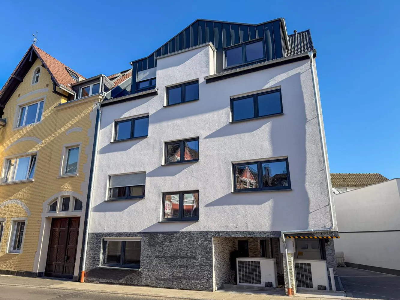 2 room apartment with 75 m² in Cologne – Photo 1
