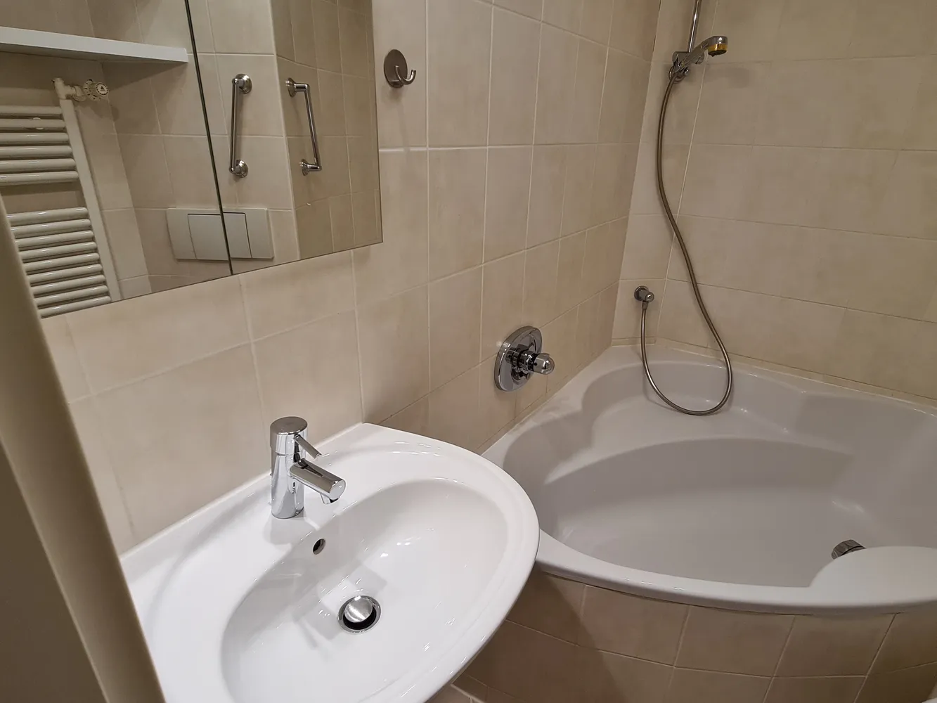 3 room apartment with 68 m² in Augsburg – Photo 3