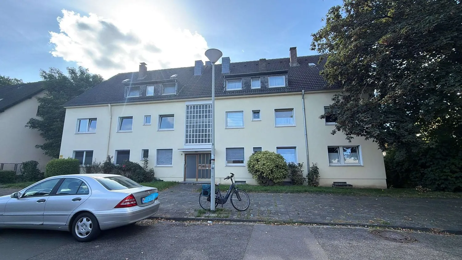 4 Zimmer Wohnung mit 89 m² in Krefeld – Bild 1