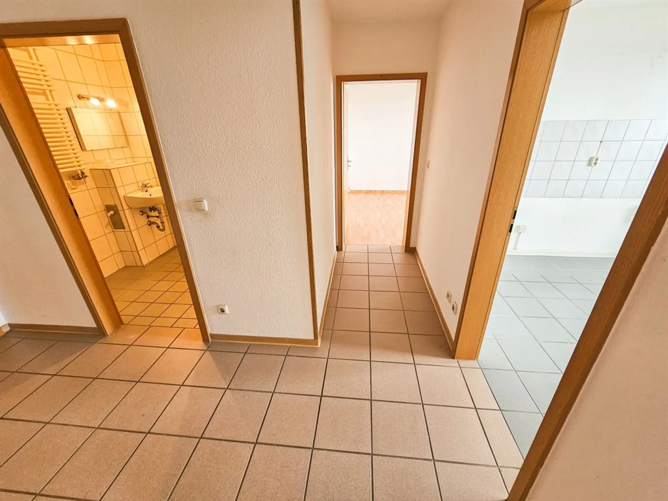 2 Zimmer Wohnung mit 67 m² in Halle (Saale) – Bild 6