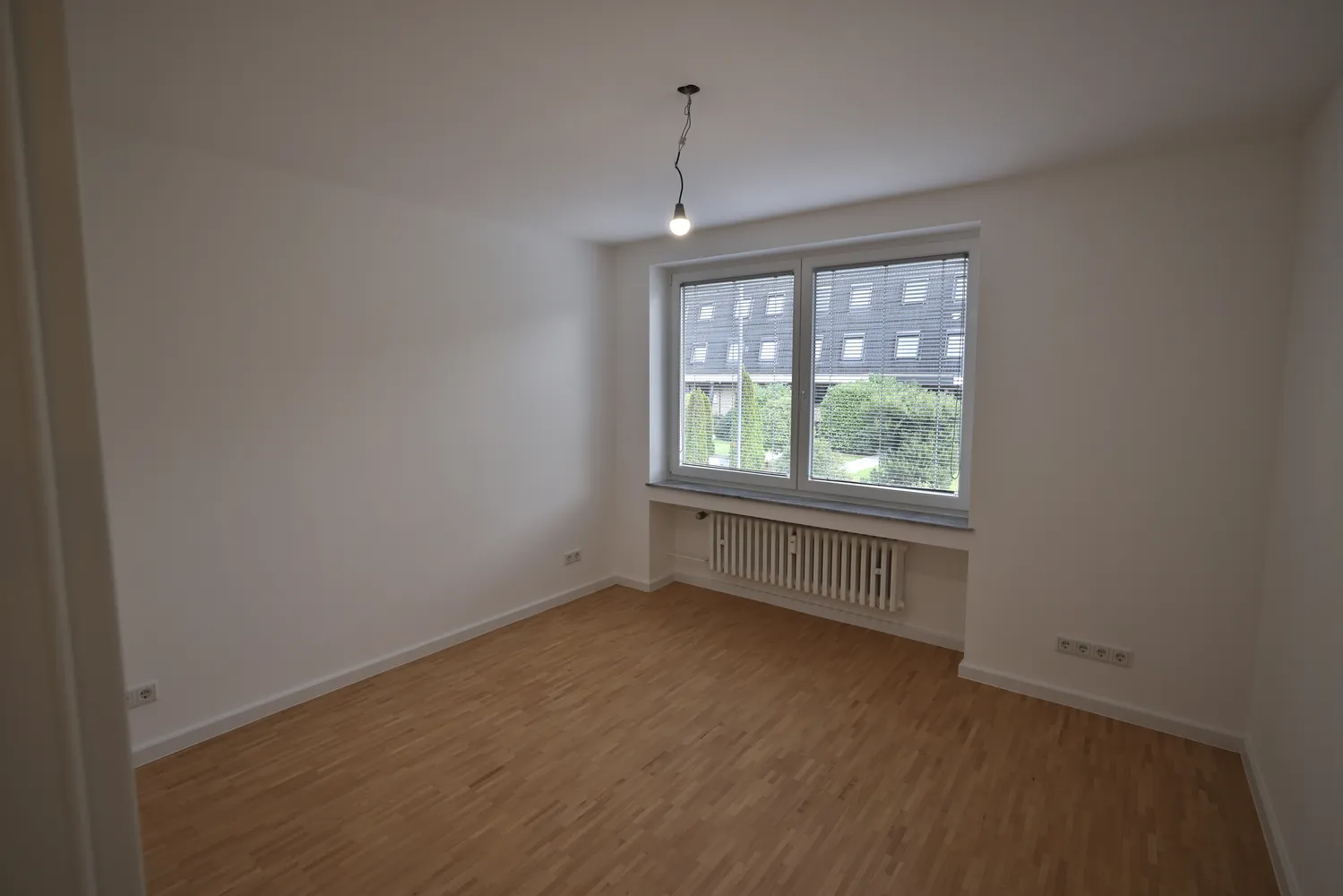 3 Zimmer Wohnung mit 92 m² in Düsseldorf – Bild 3