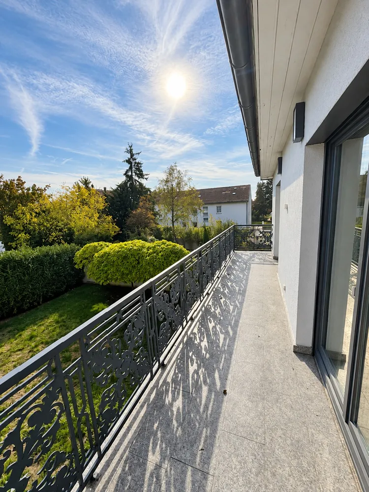 5 room house with 250 m² in Neu-Isenburg – Photo 11
