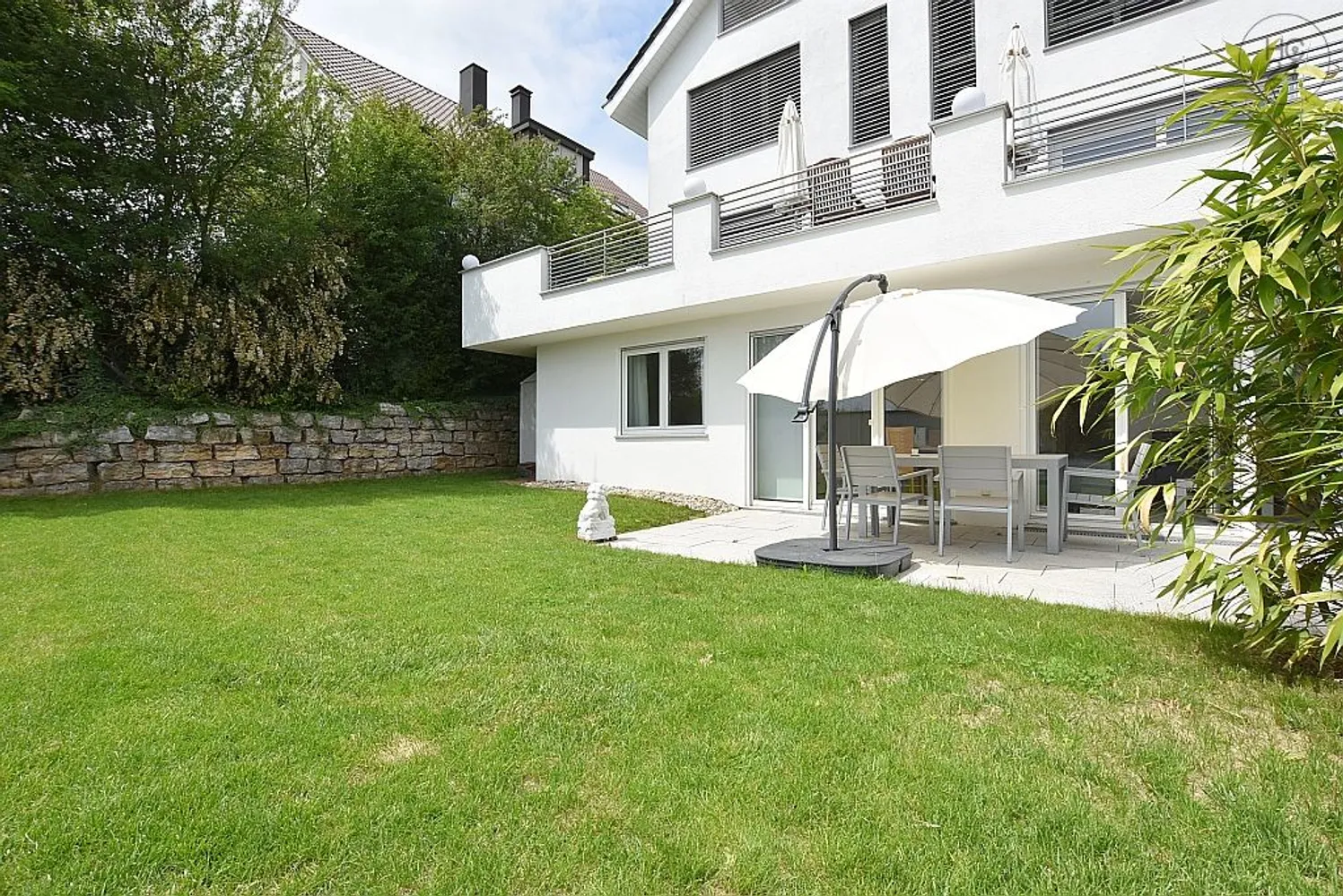 4 Zimmer Wohnung mit 100 m² in Stuttgart – Bild 7