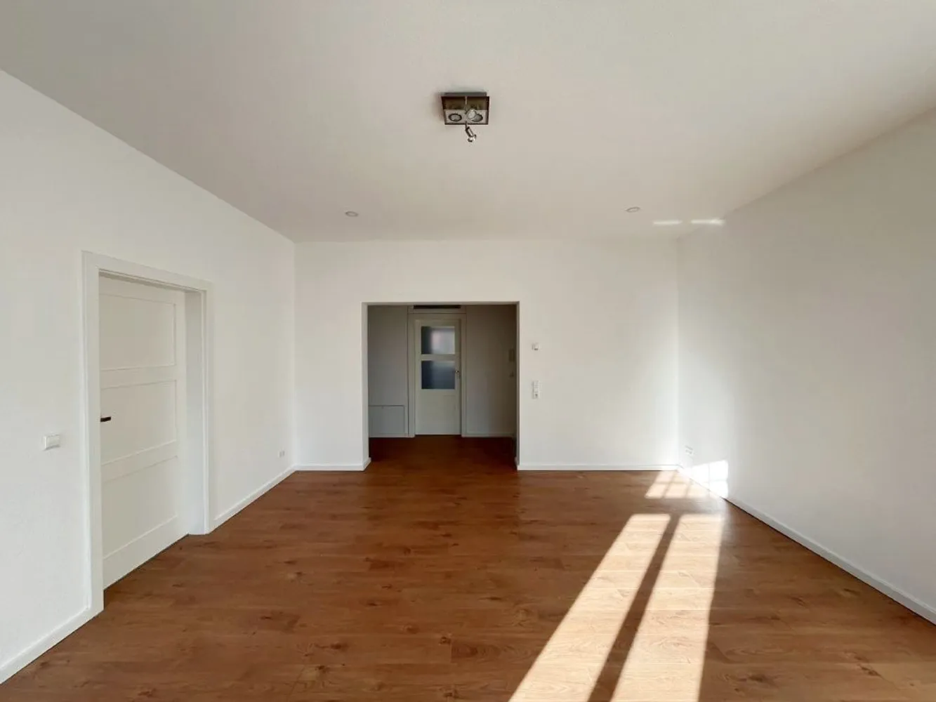 2 Zimmer Wohnung mit 82 m² in Löbau – Bild 3