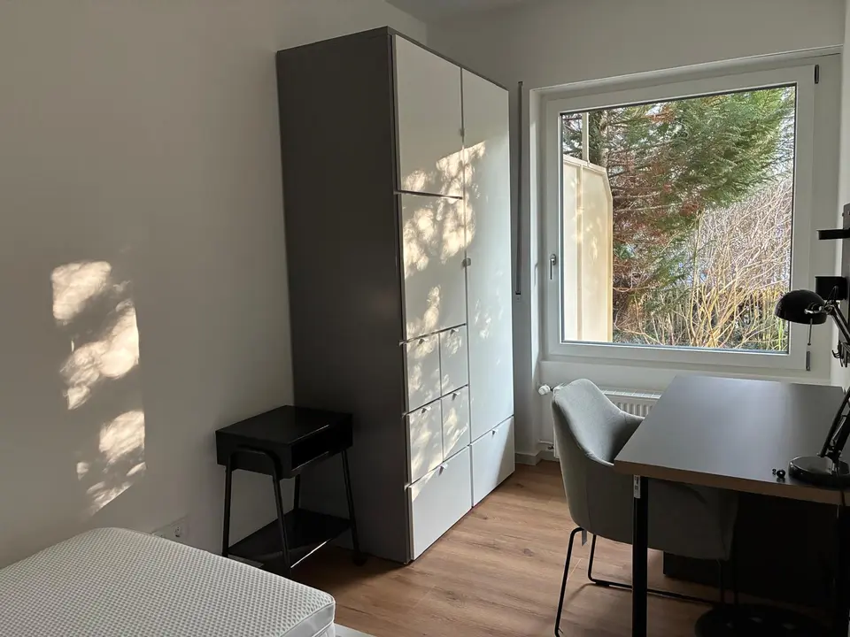 5 Zimmer Wohnung mit 70 m² in München – Bild 3