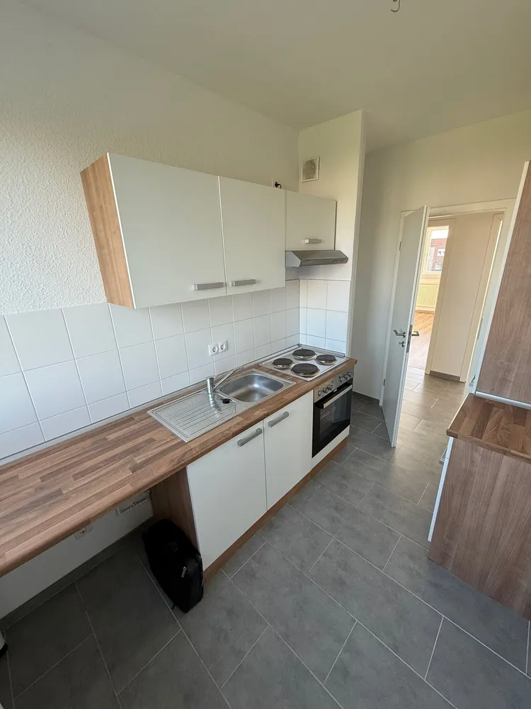 3 Zimmer Wohnung mit 61 m² in Halle (Saale) – Bild 2