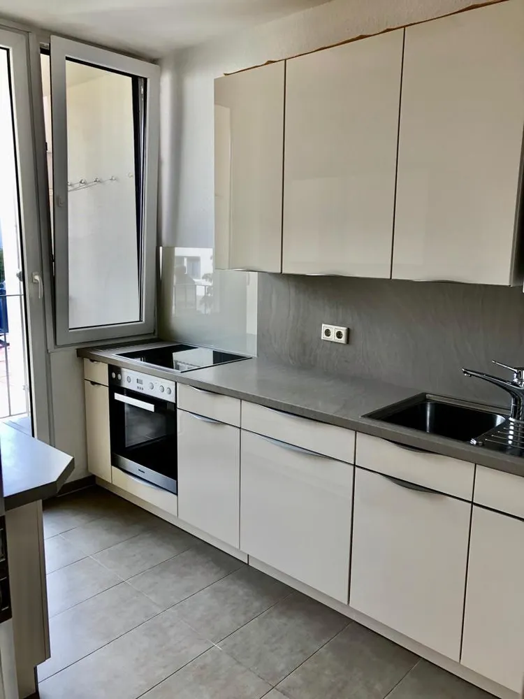 3 Zimmer Wohnung mit 70 m² in Düsseldorf – Bild 2