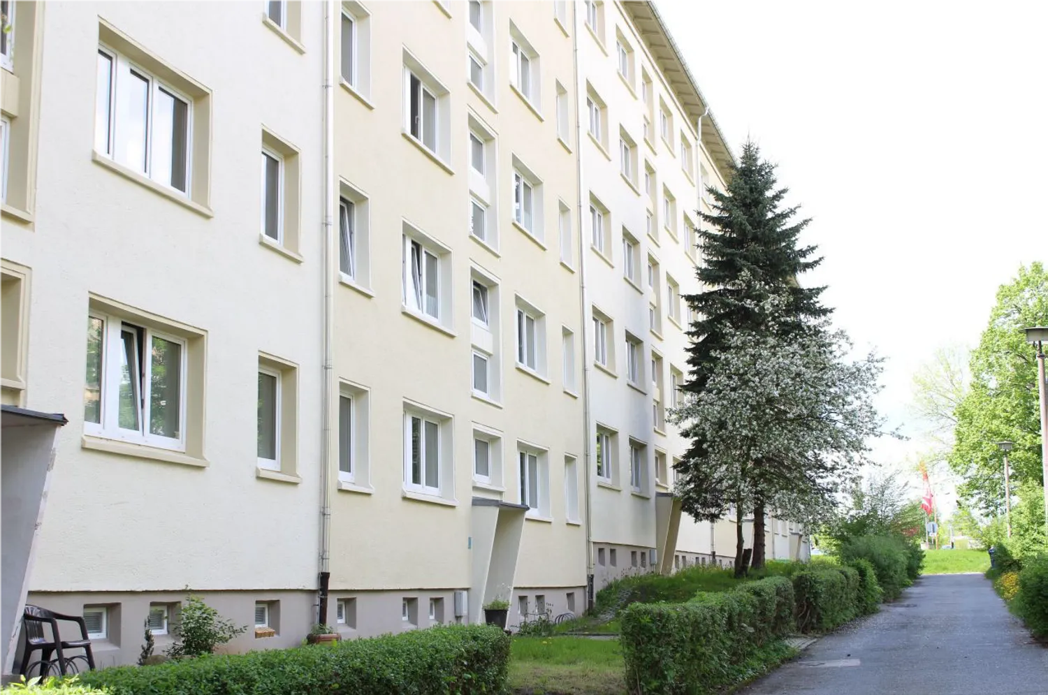 4 Zimmer Wohnung mit 69 m² in Löbau – Bild 2