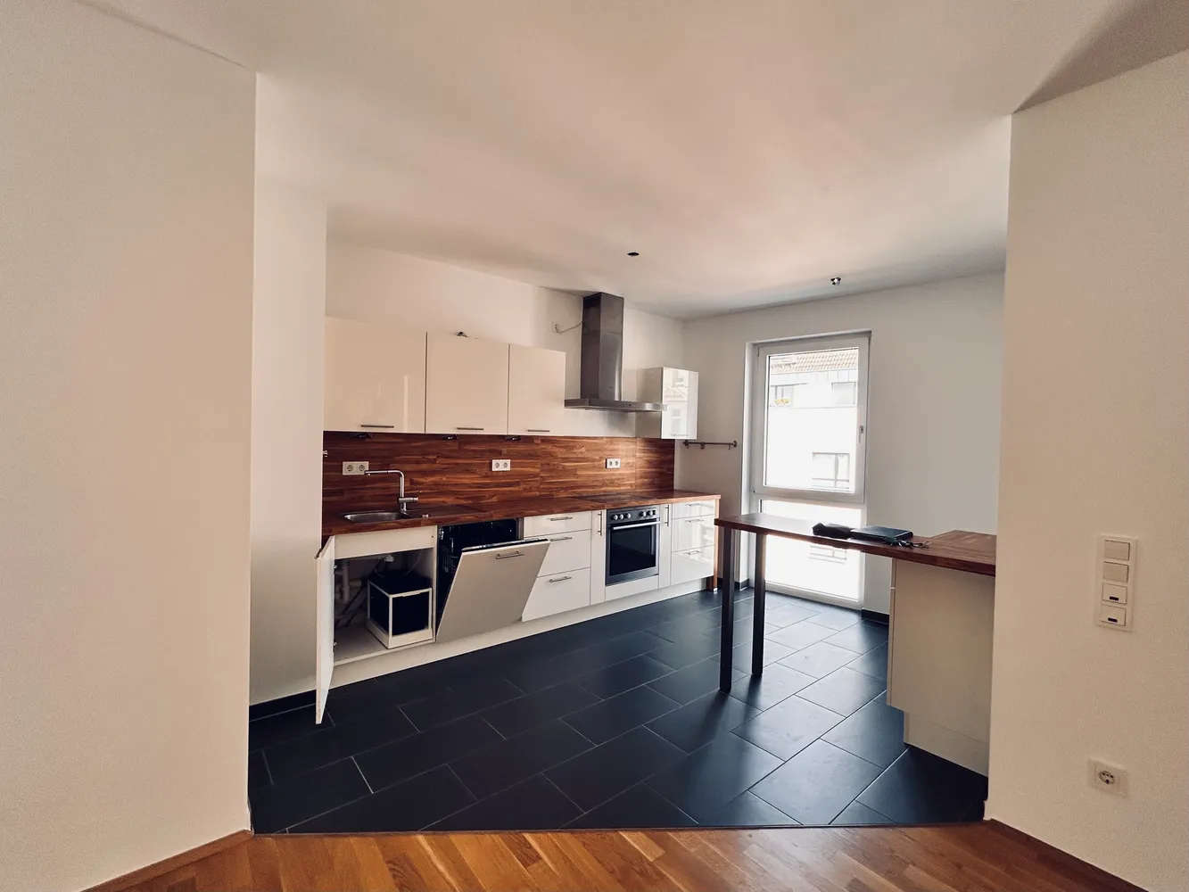 2 Zimmer Wohnung mit 63 m² in Köln – Bild 2