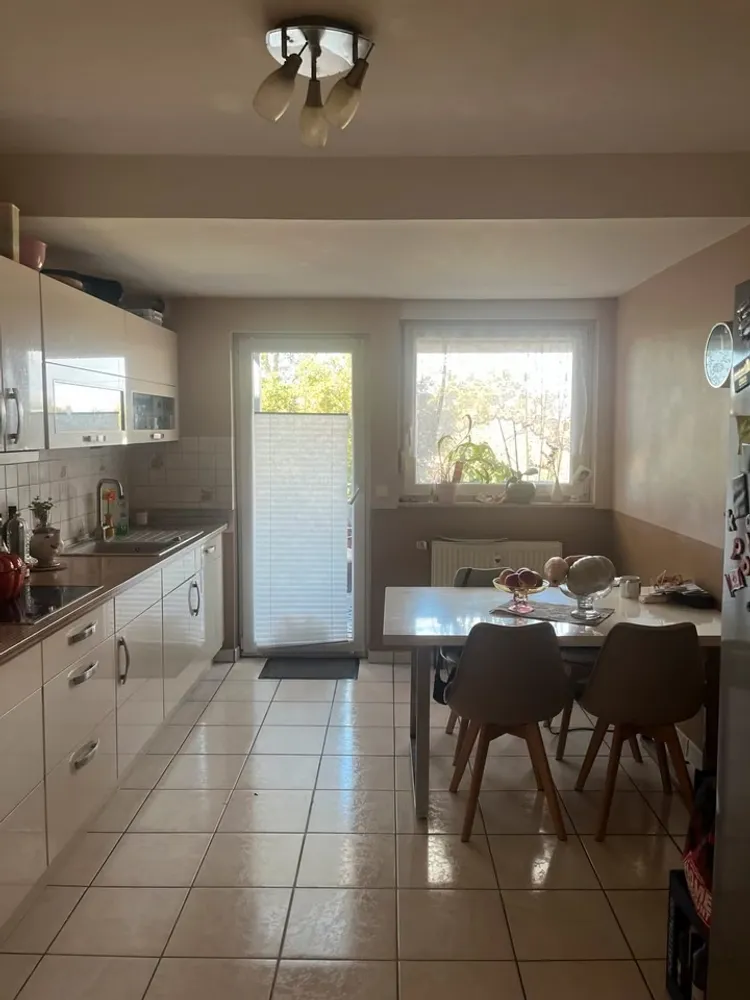 6 Zimmer Wohnung mit 134 m² in Dinslaken – Bild 2