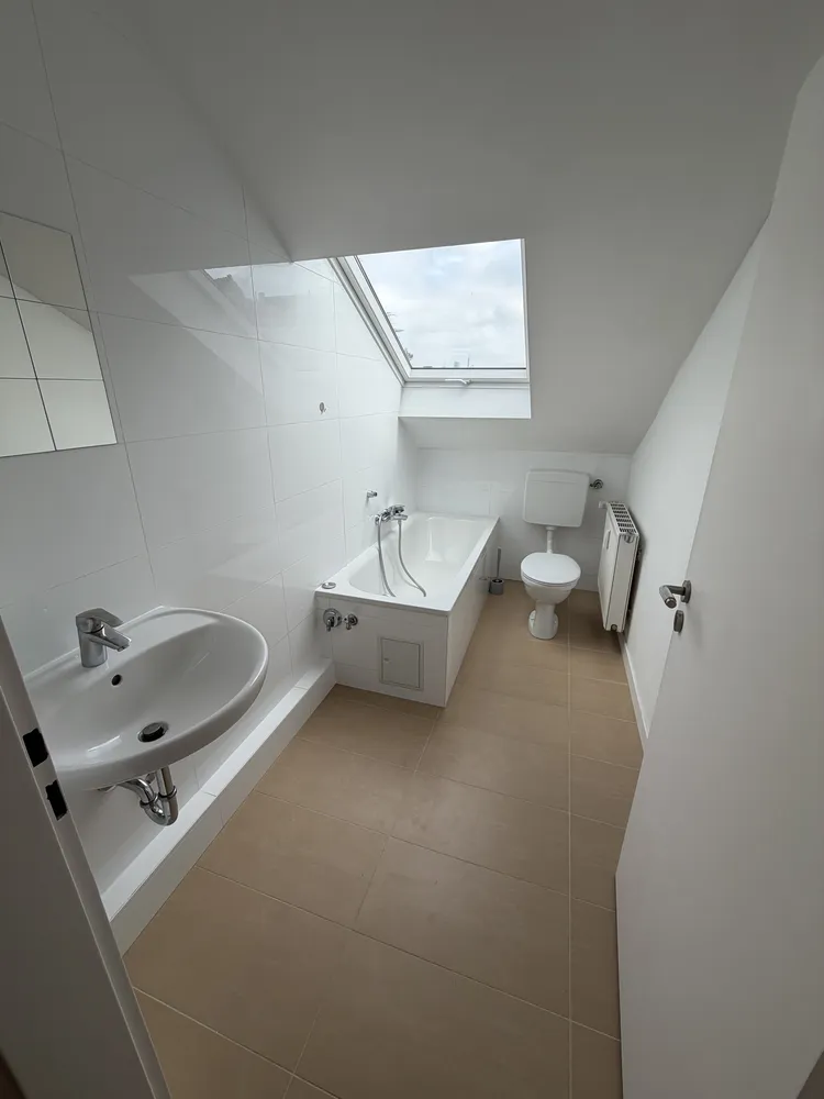 2 room apartment with 60 m² in Frankfurt am Main – Photo 6
