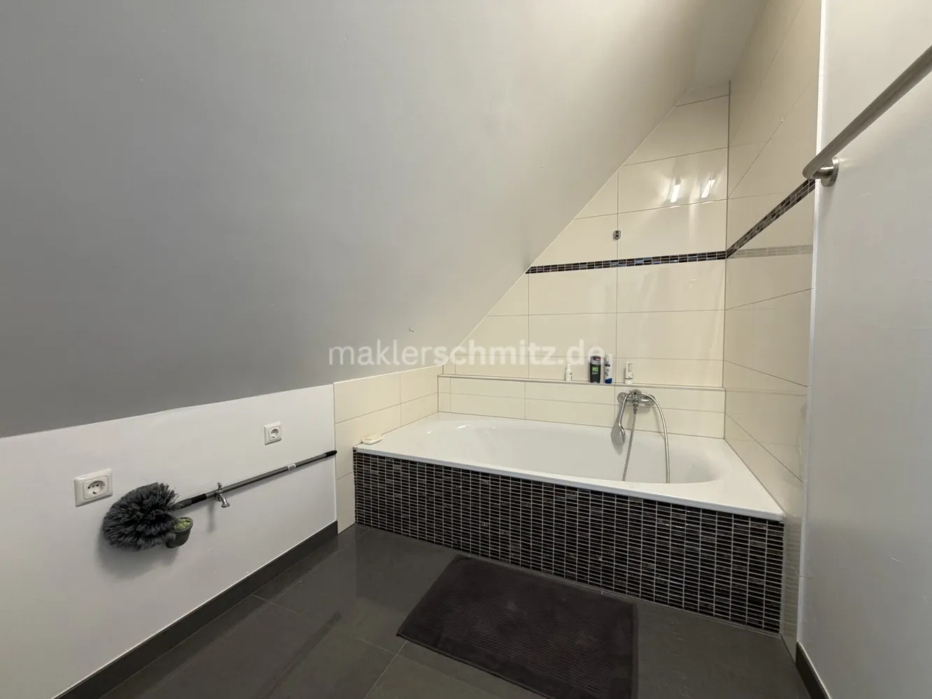 3 Zimmer Wohnung mit 97 m² in Mönchengladbach – Bild 4
