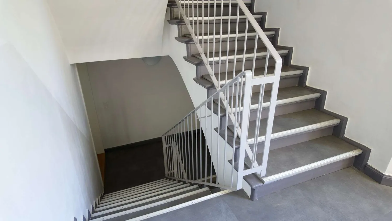 4 Zimmer Wohnung mit 102 m² in Halle (Saale) – Bild 3