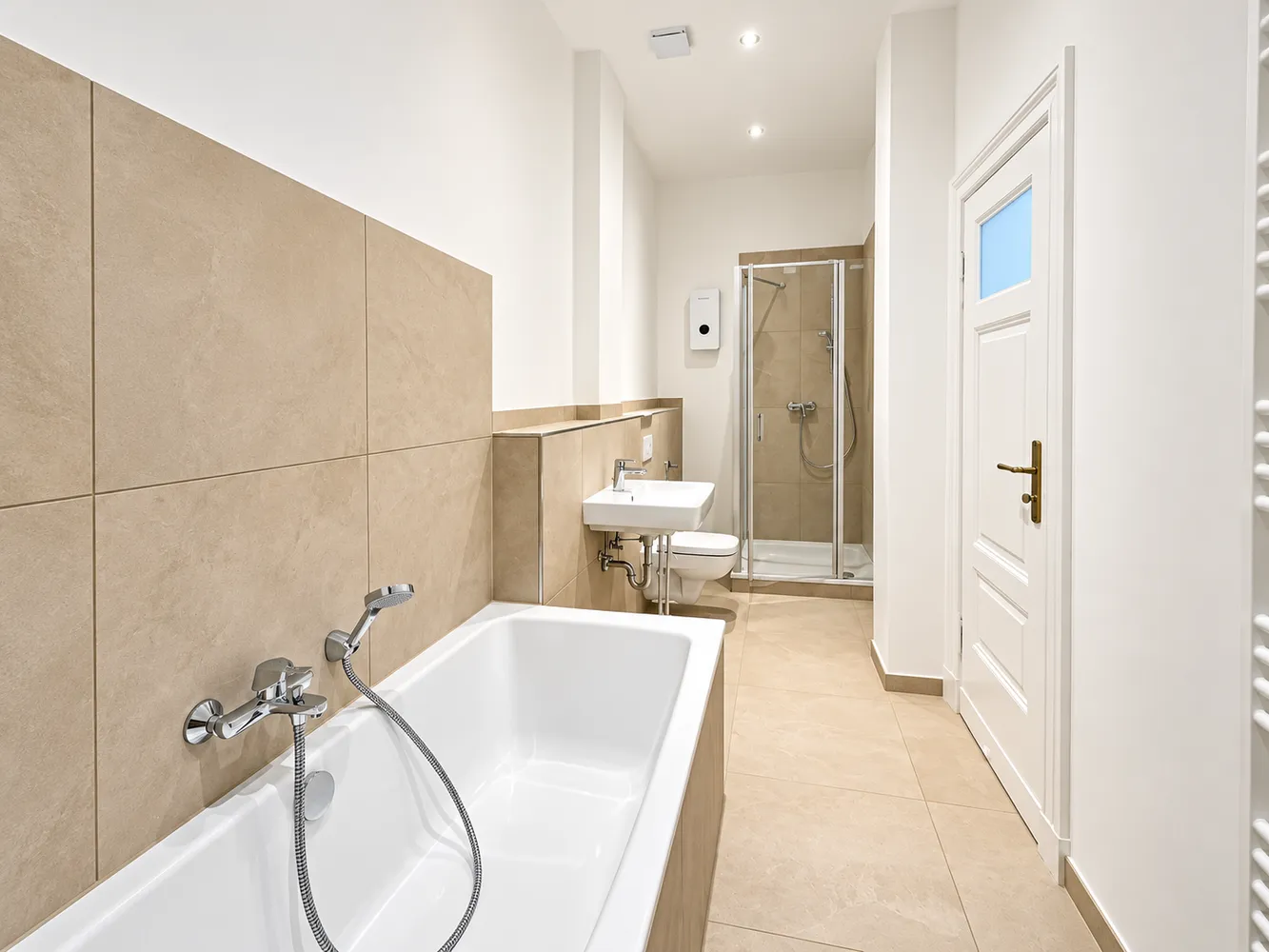 5 room apartment with 140 m² in Berlin – Photo 3