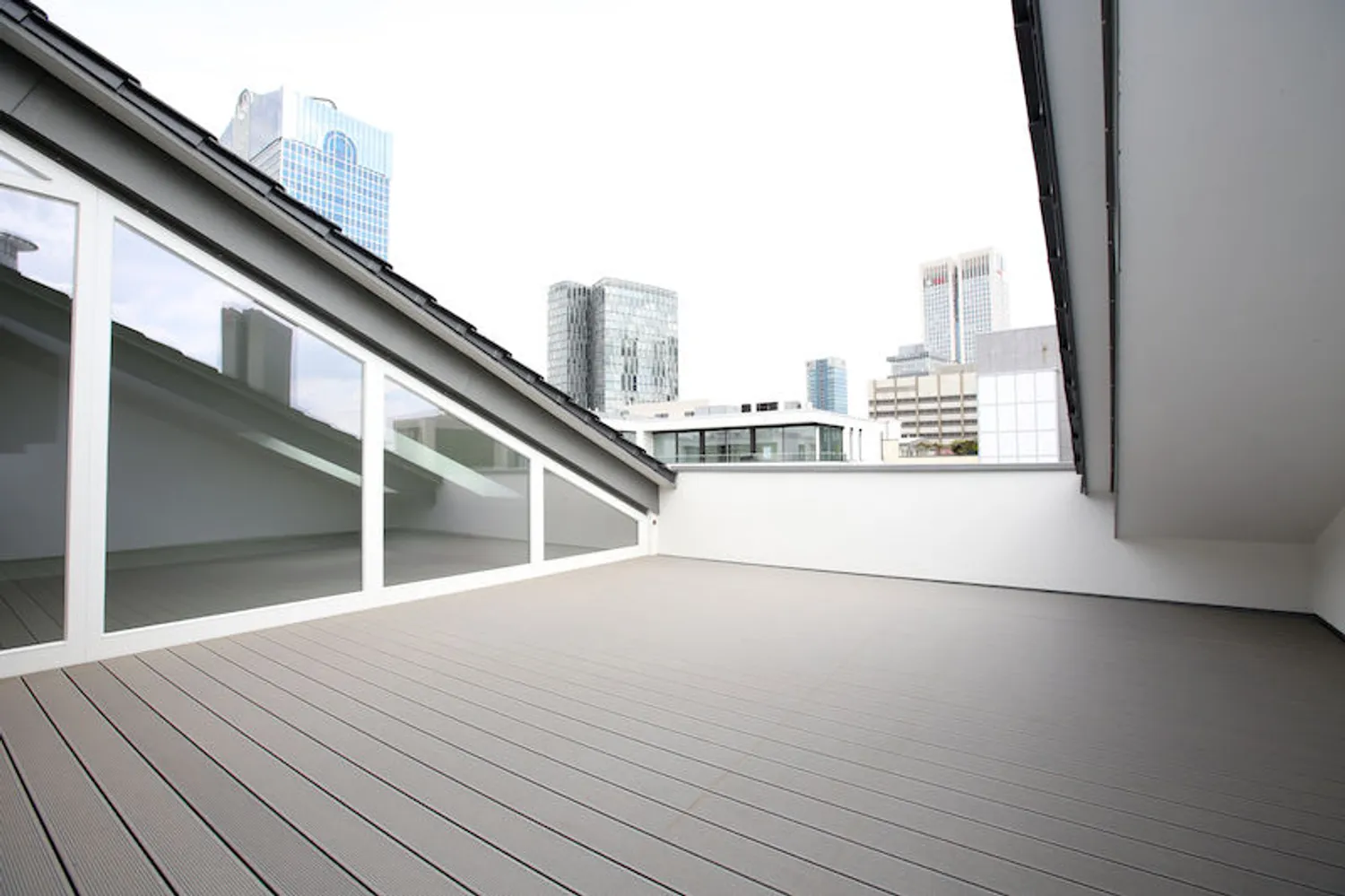 5 Zimmer Wohnung mit 375 m² in Frankfurt am Main – Bild 3