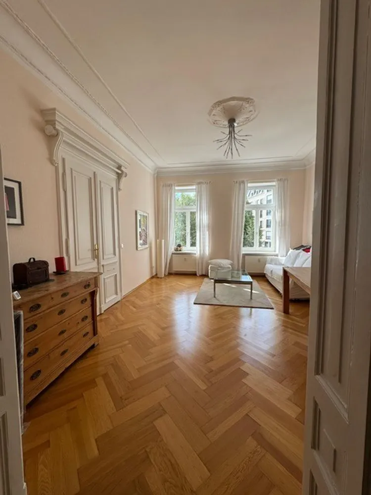 6 Zimmer Wohnung mit 151 m² in Leipzig – Bild 1