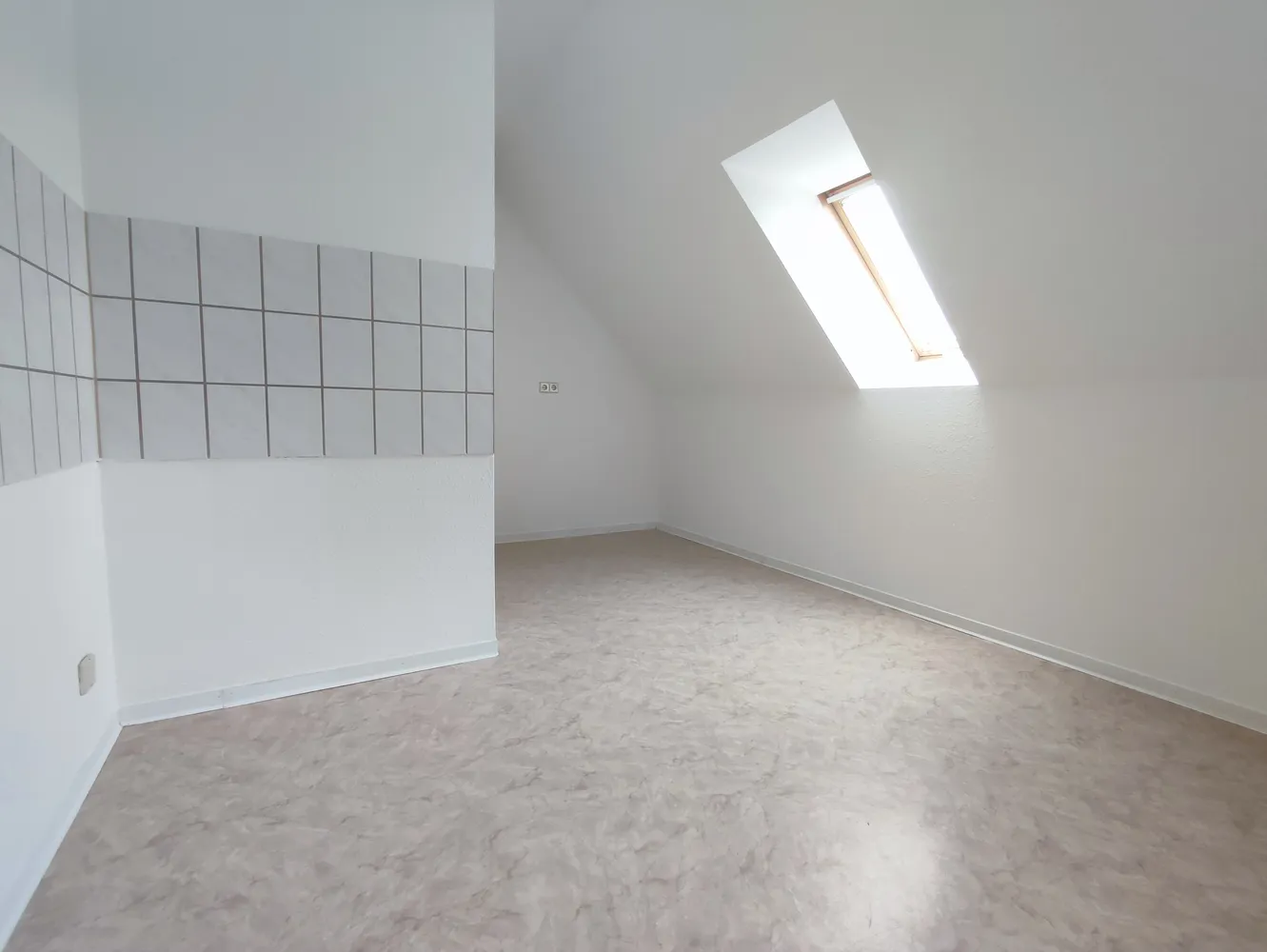 2 room apartment with 67 m² in Chemnitz – Photo 4