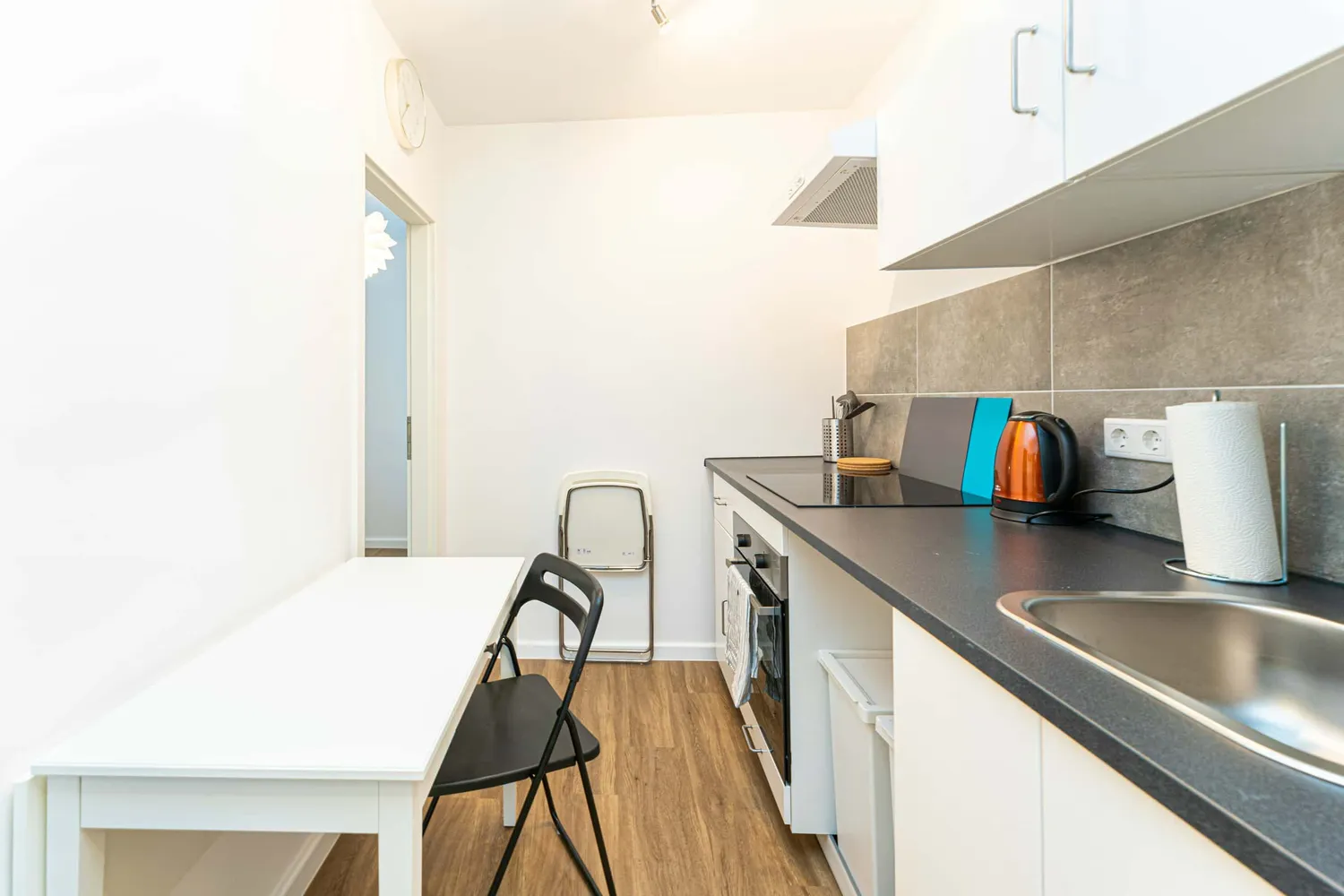 Shared room with 13 m² in Berlin – Photo 3