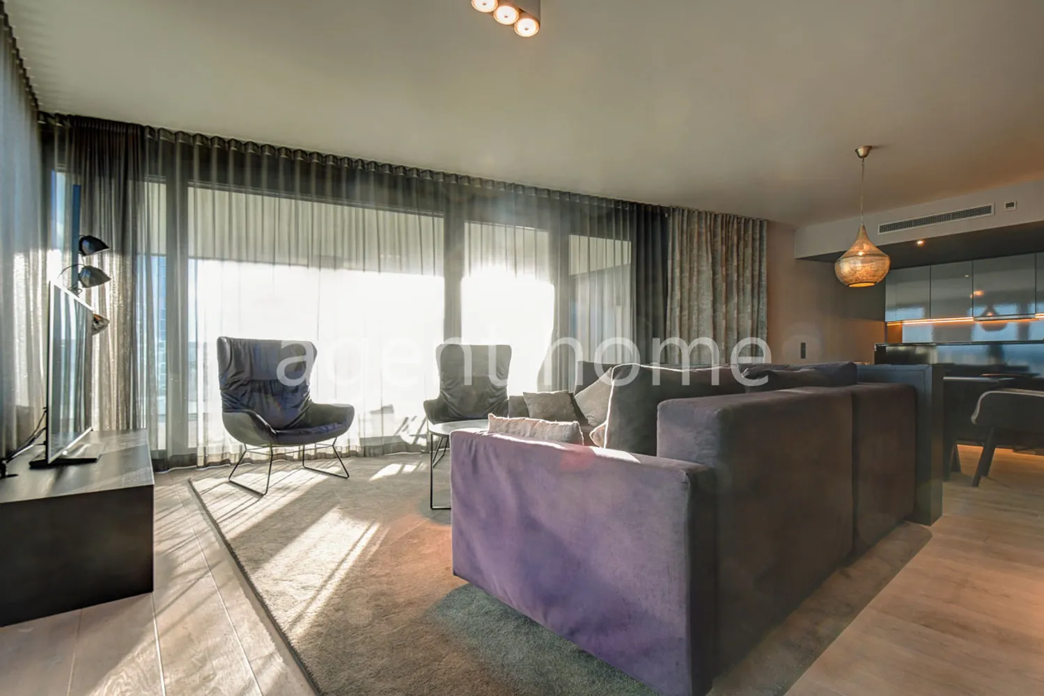 2 Zimmer Wohnung mit 125 m² in Stuttgart – Bild 4