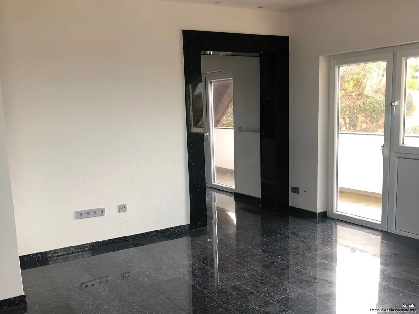 4 Zimmer Wohnung mit 140 m² in Karlsruhe – Bild 2