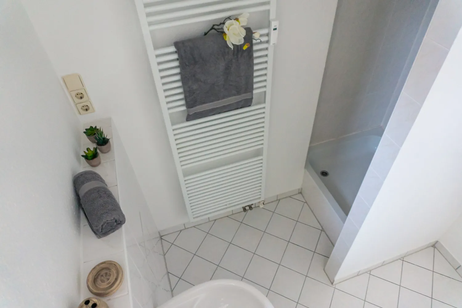 1 room apartment with 30 m² in Chemnitz – Photo 3